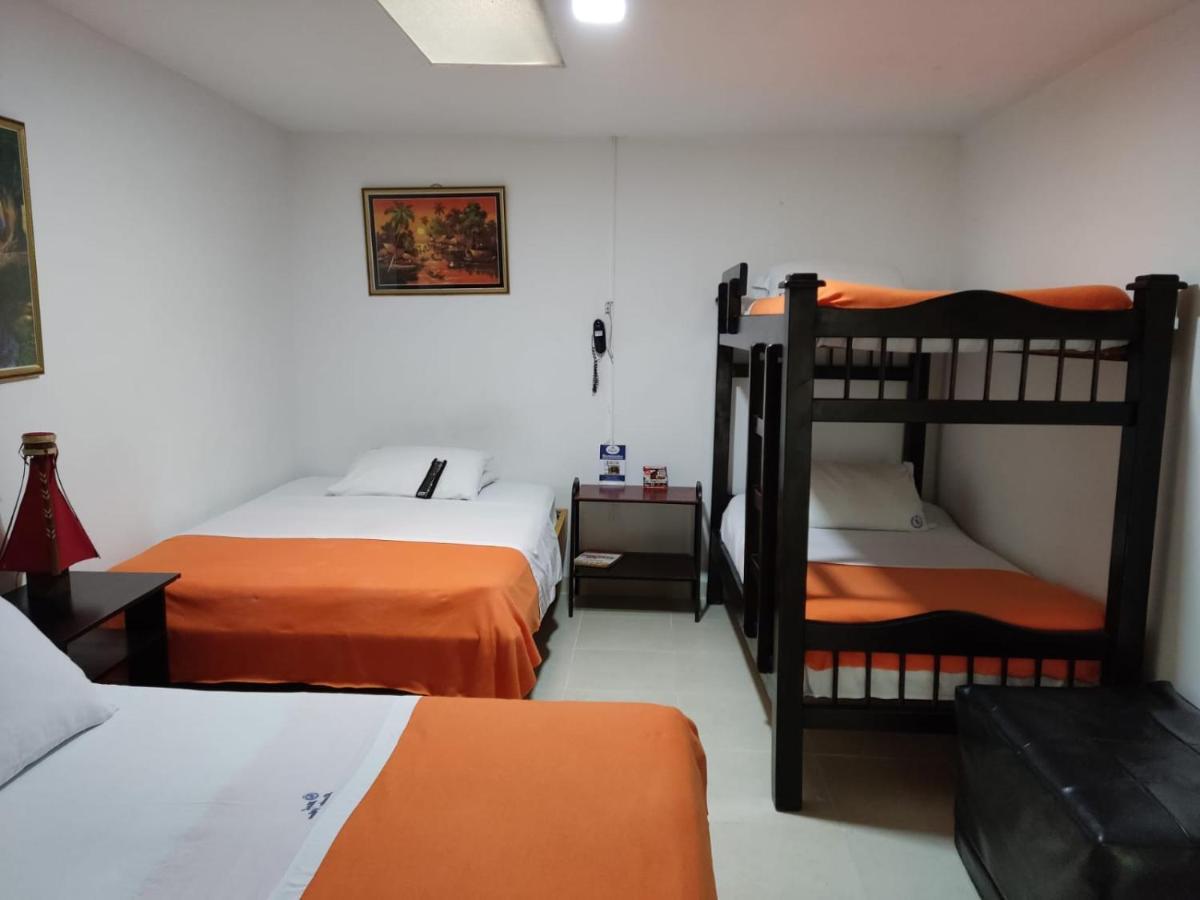 Hotel Mirador Plaza 佩雷拉 外观 照片